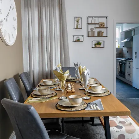 Apartment Heart Of Saltburn, Free Parking, Family Stays, Contractors - Scandi