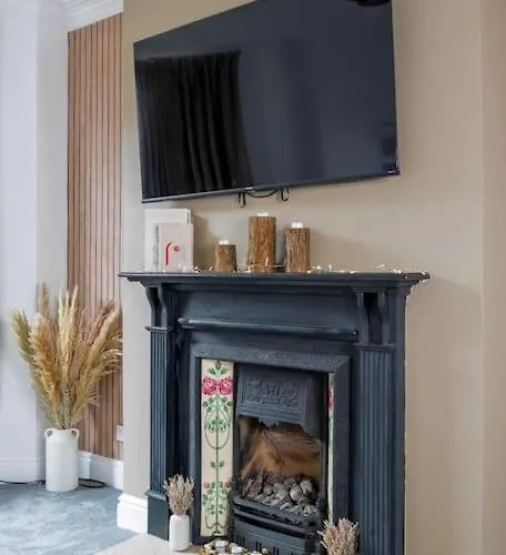 Heart Of Saltburn, Free Parking, Family Stays, Contractors - Scandi Apartment