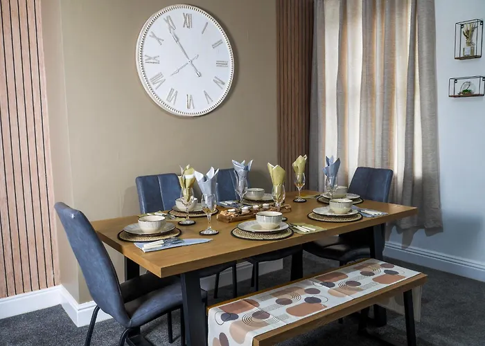 Heart Of Saltburn, Free Parking, Family Stays, Contractors - Scandi Apartment *